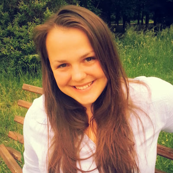 Meet your Posher, Julia - Picture 1 of 1